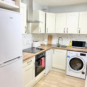 Apartamento Lovely 2 Bedroom In, Dublín